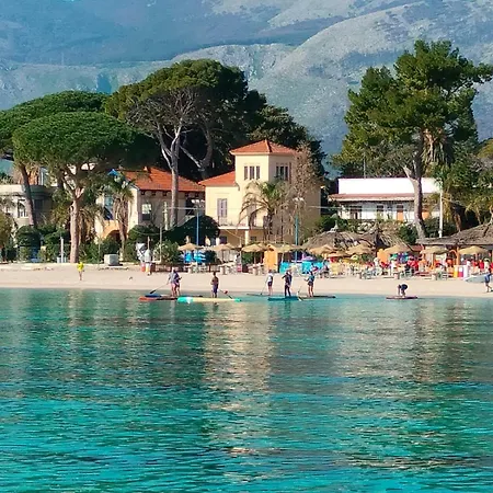 Costa Mondello *